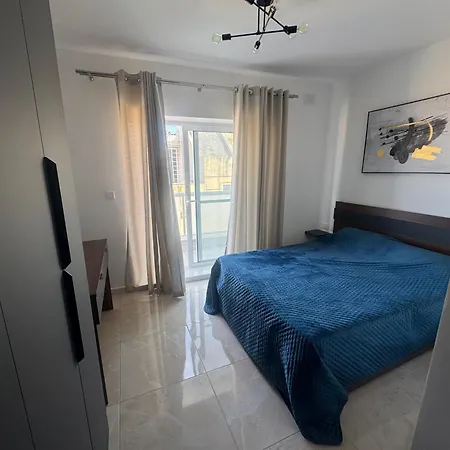 Accommodatie bij particulieren Elegant With Private Terrace And Bathroom Gzira